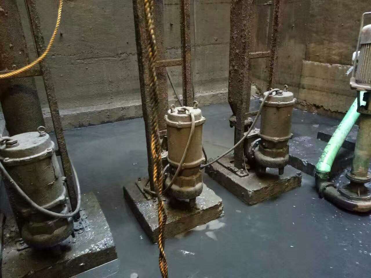 互助污水池清理